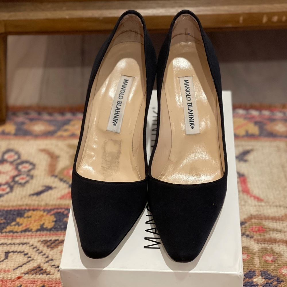 Vintage Black Manolo Blahnik size 7.5.